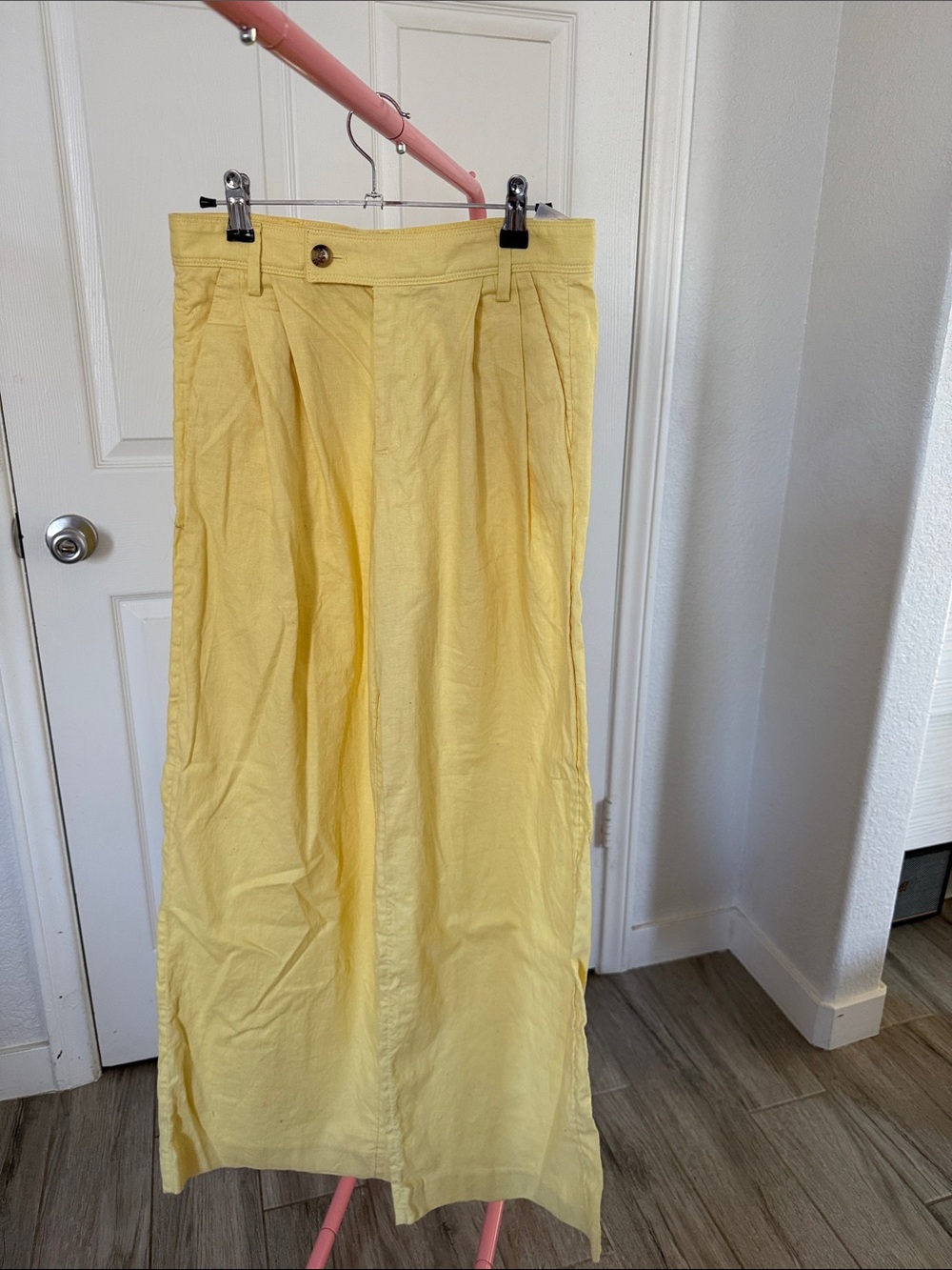 Yellow linen Banana Republic pants